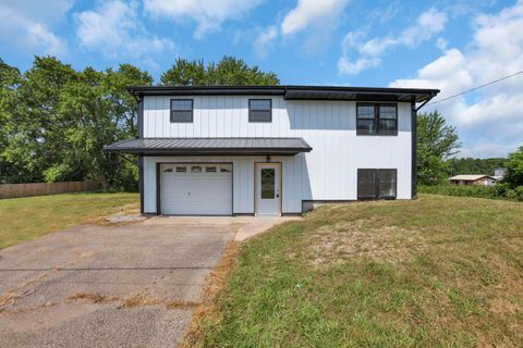 Homes For Sale - 26563 Tarlton Adelphi Road<br/> Laurelville, OH 43135