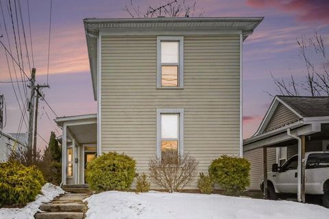 Photo of 117 W 3rd Street, Marysville, OH 43040 (MLS # 226004171)