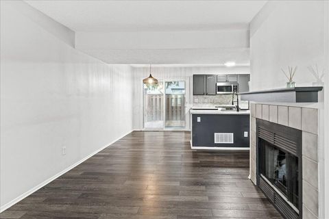 Tiny photo for 4923 Stoneybrook Boulevard 21F #21F, Hilliard, OH 43026 (MLS # 226000519)