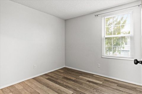 Tiny photo for 4923 Stoneybrook Boulevard 21F #21F, Hilliard, OH 43026 (MLS # 226000519)