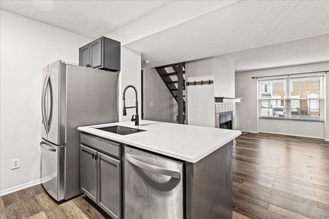 Tiny photo for 4923 Stoneybrook Boulevard 21F #21F, Hilliard, OH 43026 (MLS # 226000519)