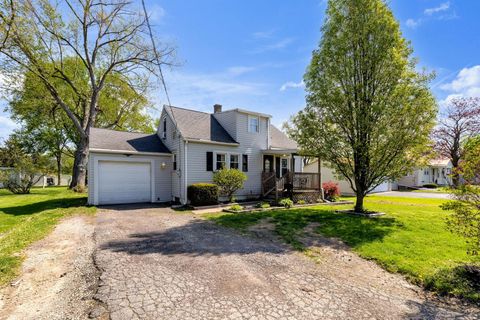 Photo of 840 W 10th Street, Ashland, OH 44805 (MLS # 226013502)
