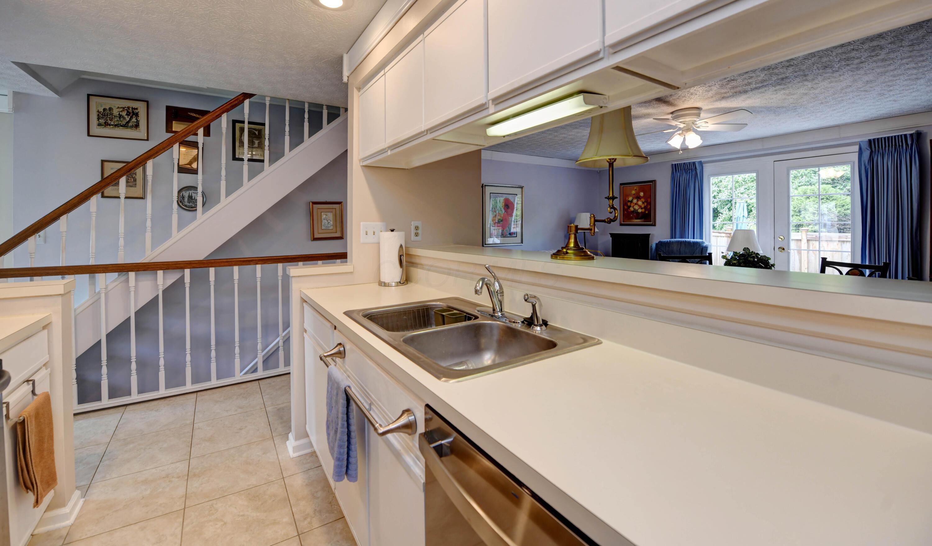 7555 Bay Hill Drive, Pickerington, Ohio image 14