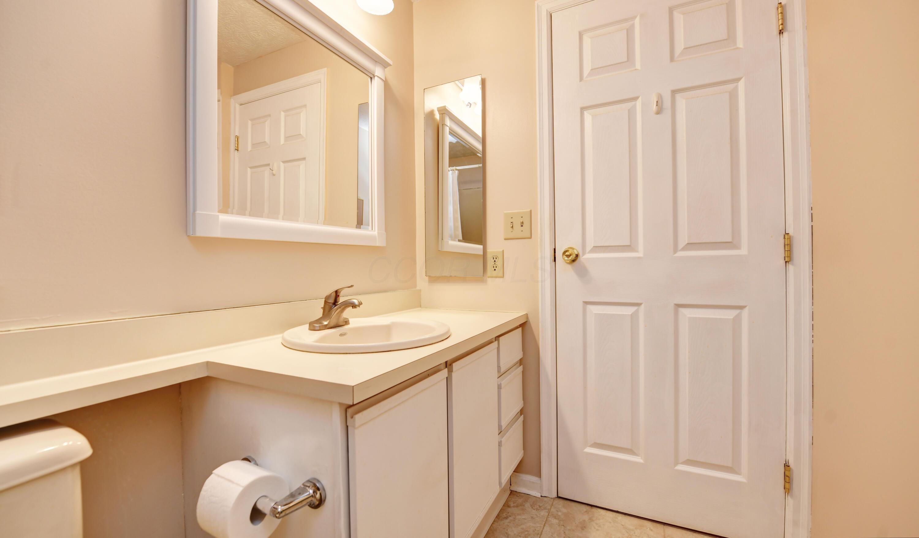 7555 Bay Hill Drive, Pickerington, Ohio image 20