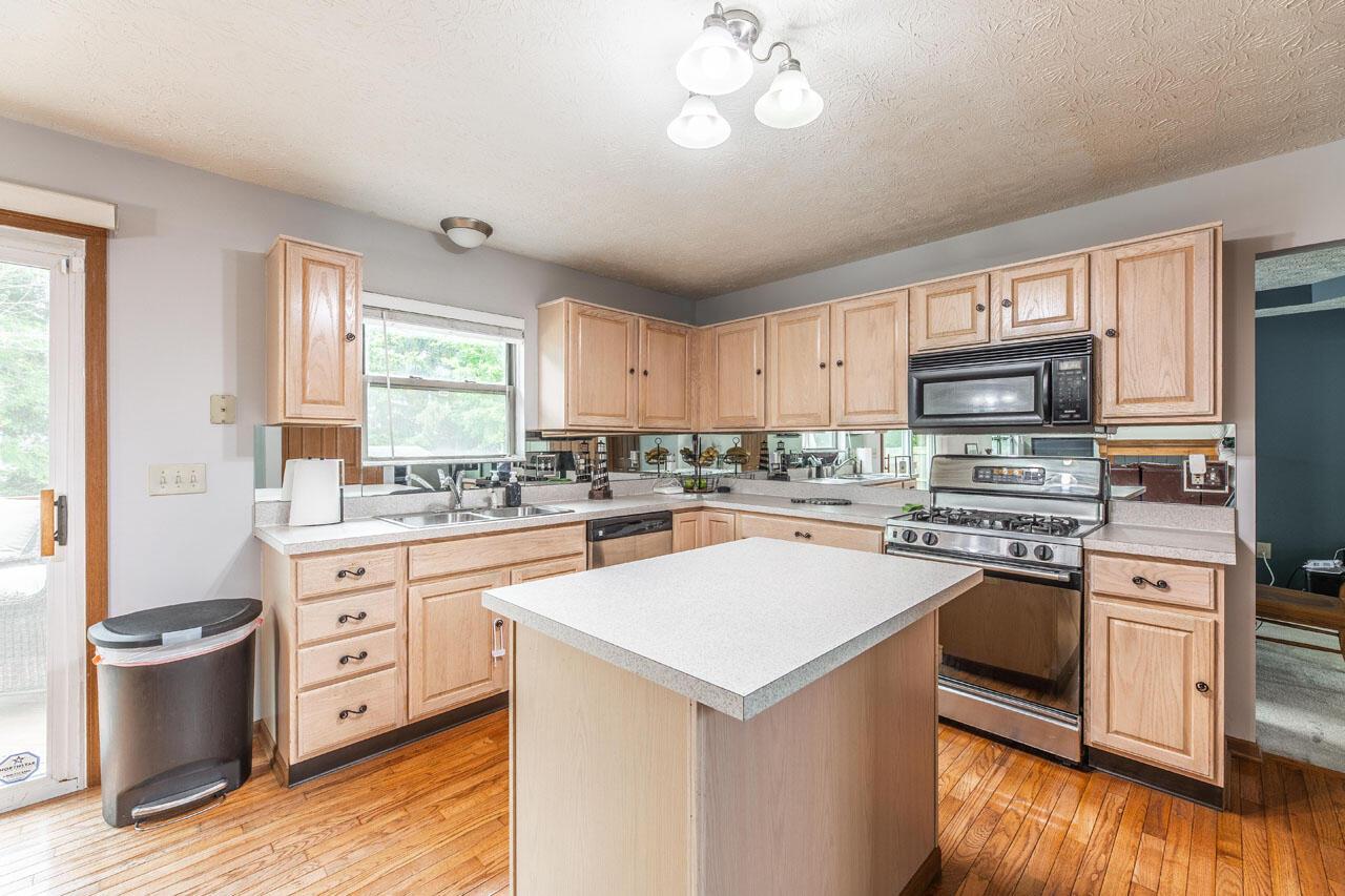 2643 Westrock Drive, Hilliard, Ohio image 12