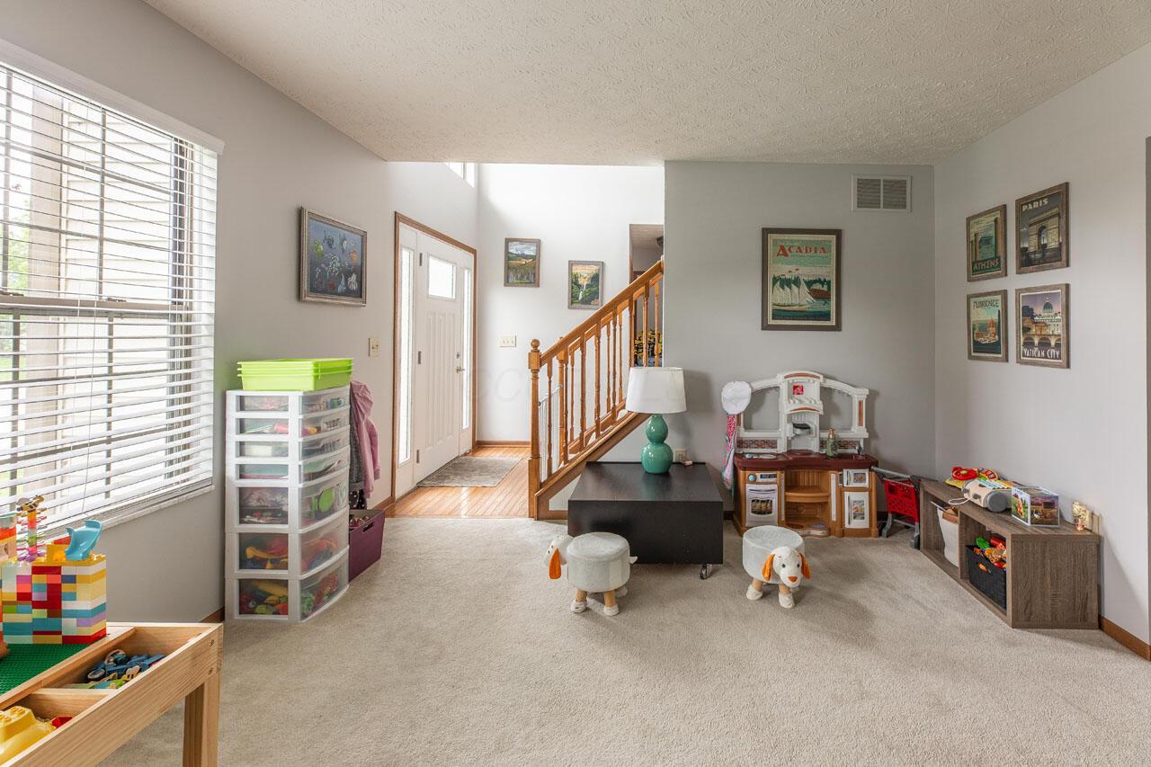 2643 Westrock Drive, Hilliard, Ohio image 5