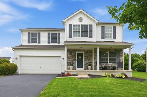 Photo of 321 Amber Light Circle, Delaware, OH 43015 (MLS # 226015800)