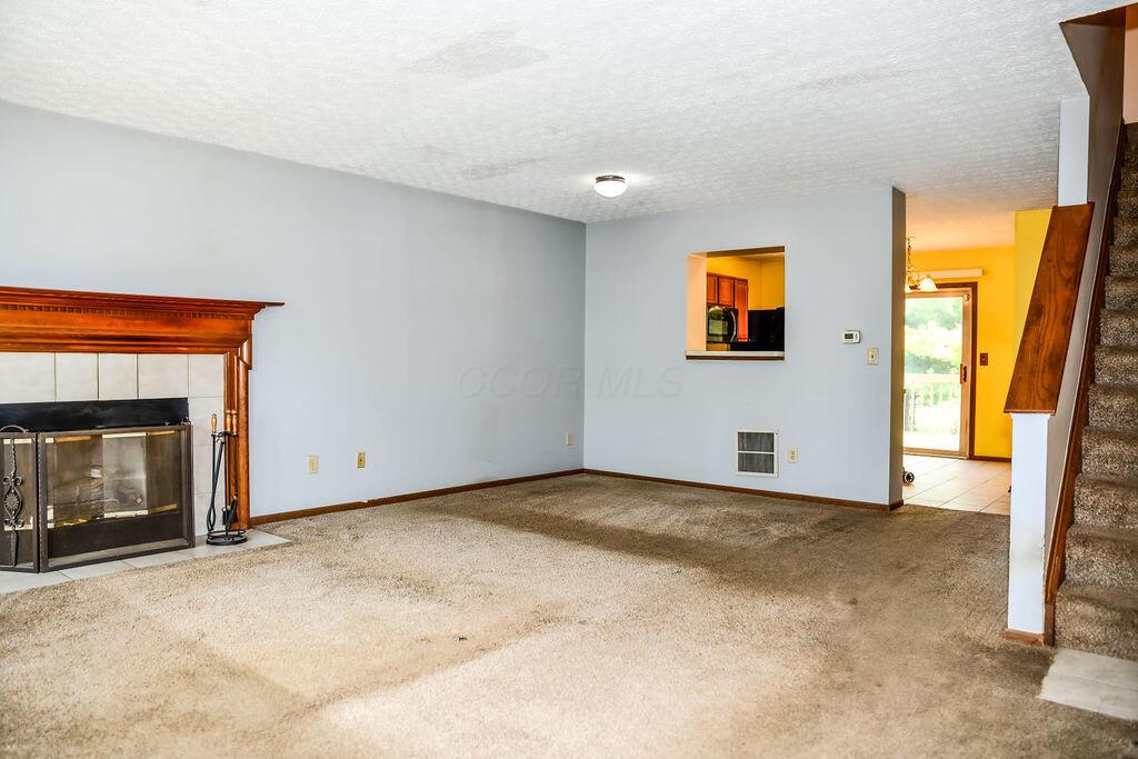 358 Chatterly Lane, Columbus, Ohio image 7