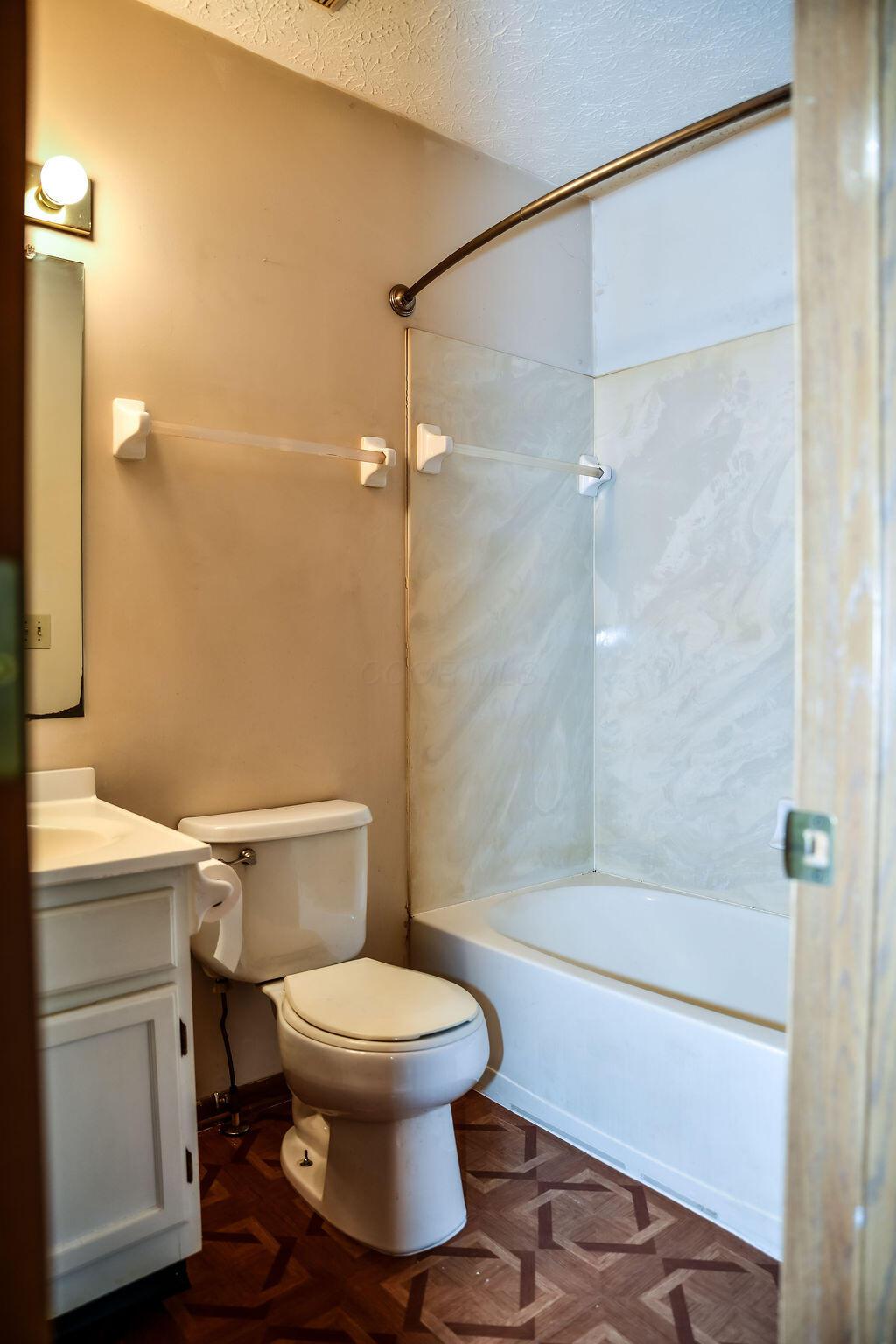 358 Chatterly Lane, Columbus, Ohio image 14