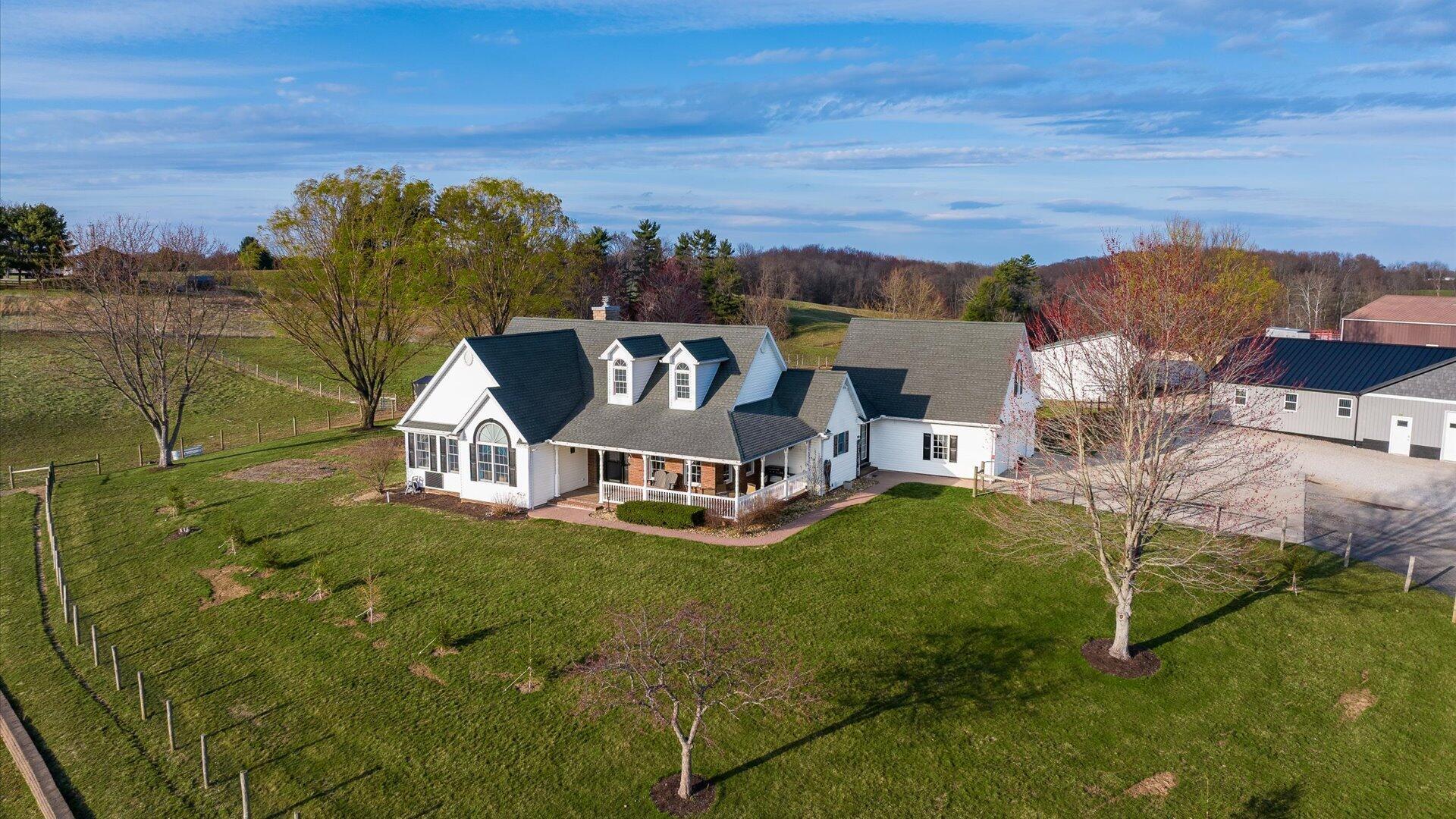 2040 Wesley Chapel Road, Zanesville, Ohio image 1