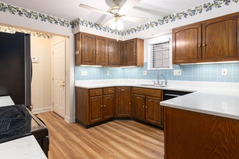 Tiny photo for 5671 Bastille Place, Columbus, OH 43213 (MLS # 226006298)