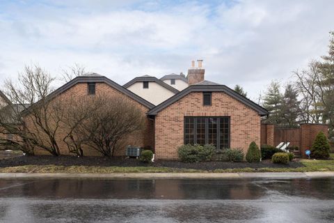 Photo of 5671 Bastille Place, Columbus, OH 43213 (MLS # 226006298)