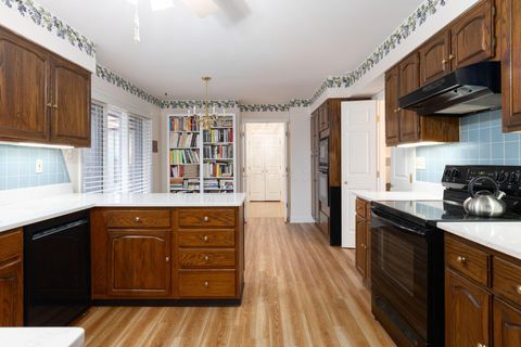 Tiny photo for 5671 Bastille Place, Columbus, OH 43213 (MLS # 226006298)