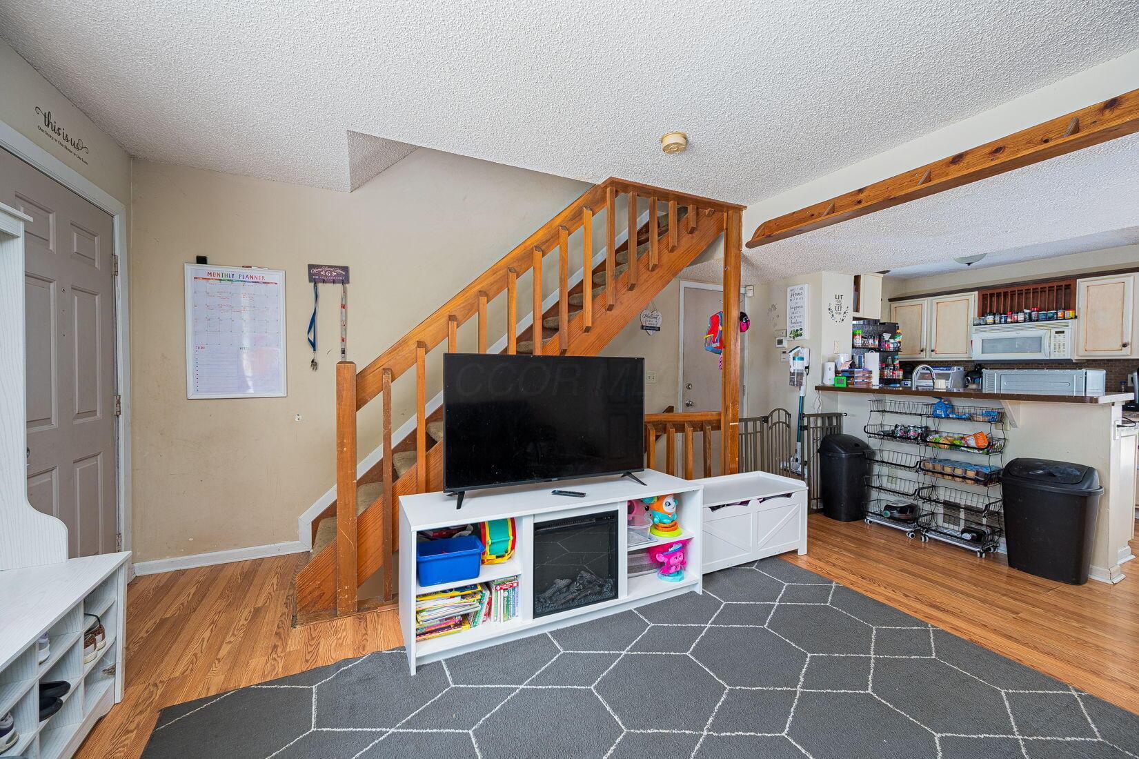 1433 Beetree Street, Galloway, Ohio image 3