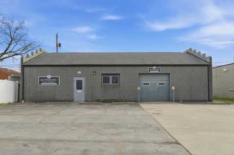 Photo of 1115 Lawrence Drive, Columbus, OH 43207 (MLS # 226009697)