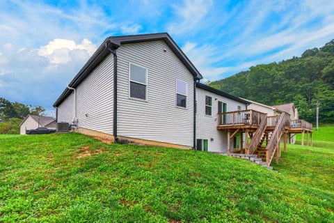 Tiny photo for 13922 Hemlock Parkway, Logan, OH 43138 (MLS # 226036239)