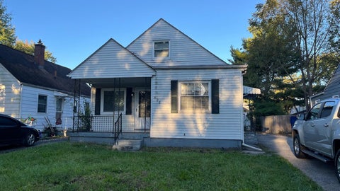 Photo of 835 S Hampton Road, Columbus, OH 43227 (MLS # 226038589)