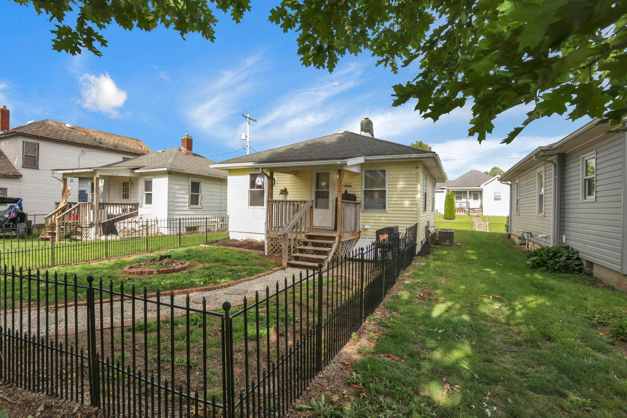 95 S Pembroke Avenue