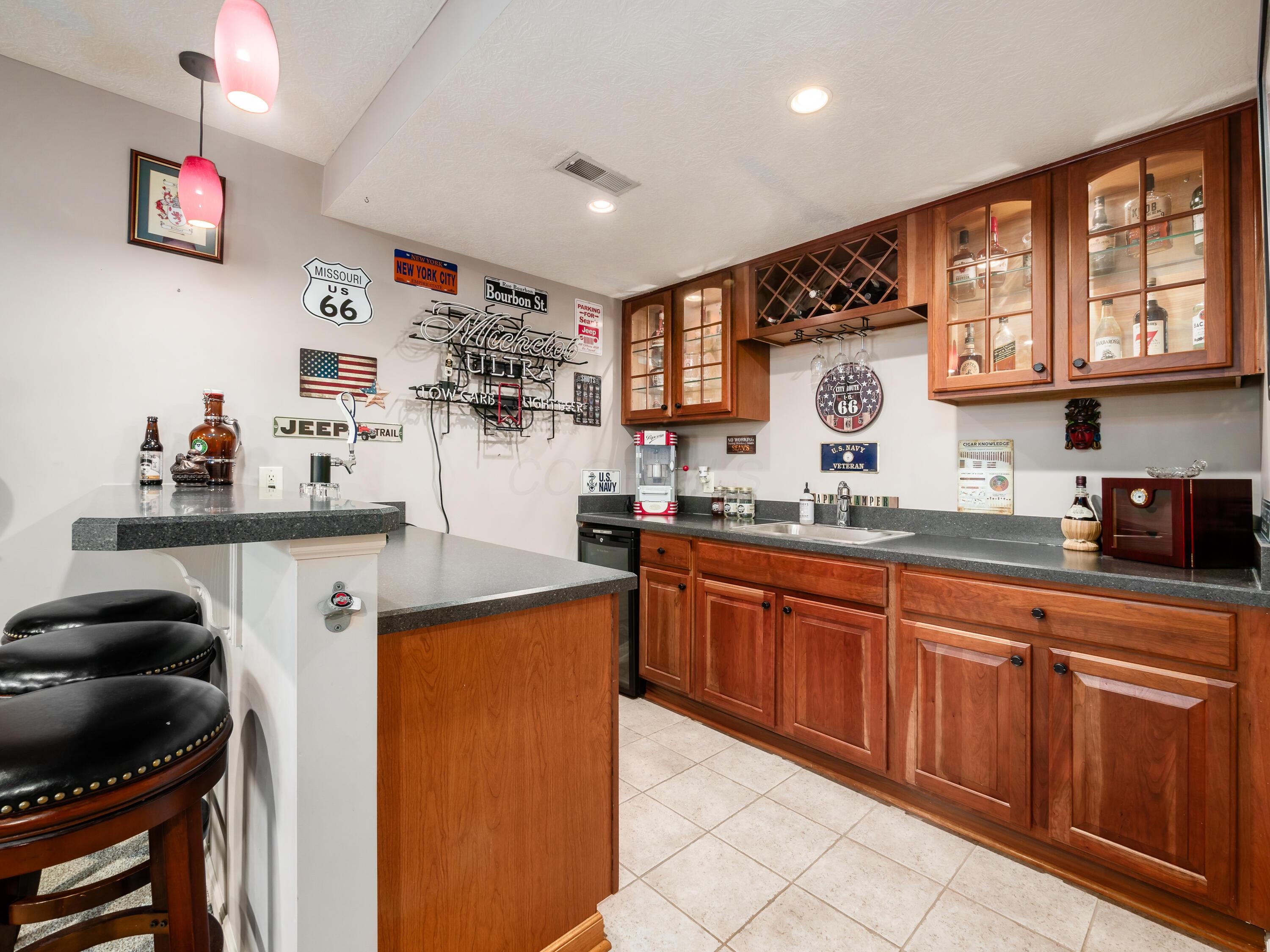 2019 Autumn Wind Drive, Grove City, Ohio image 25