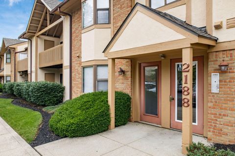 Photo of 2188 Hedgerow Road 2188B #2188B, Columbus, OH 43220 (MLS # 226019114)