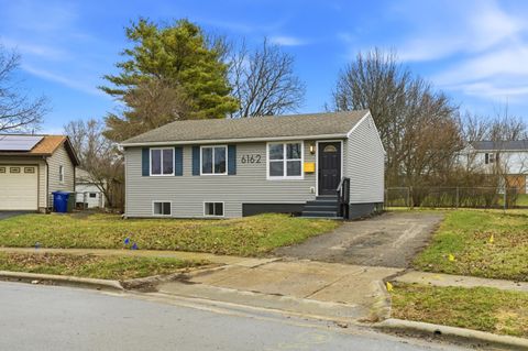 Photo of 6162 Hanby Square E, Columbus, OH 43229 (MLS # 226007175)