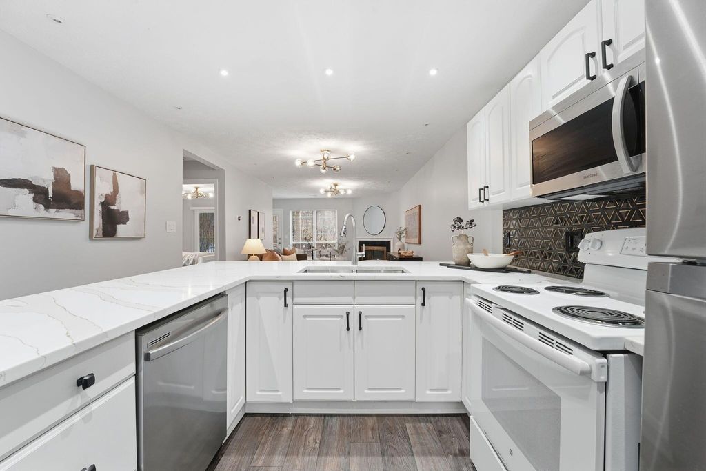 Photo of 6486 Reflections A #A, Dublin, OH 43017 (MLS # 226004562)