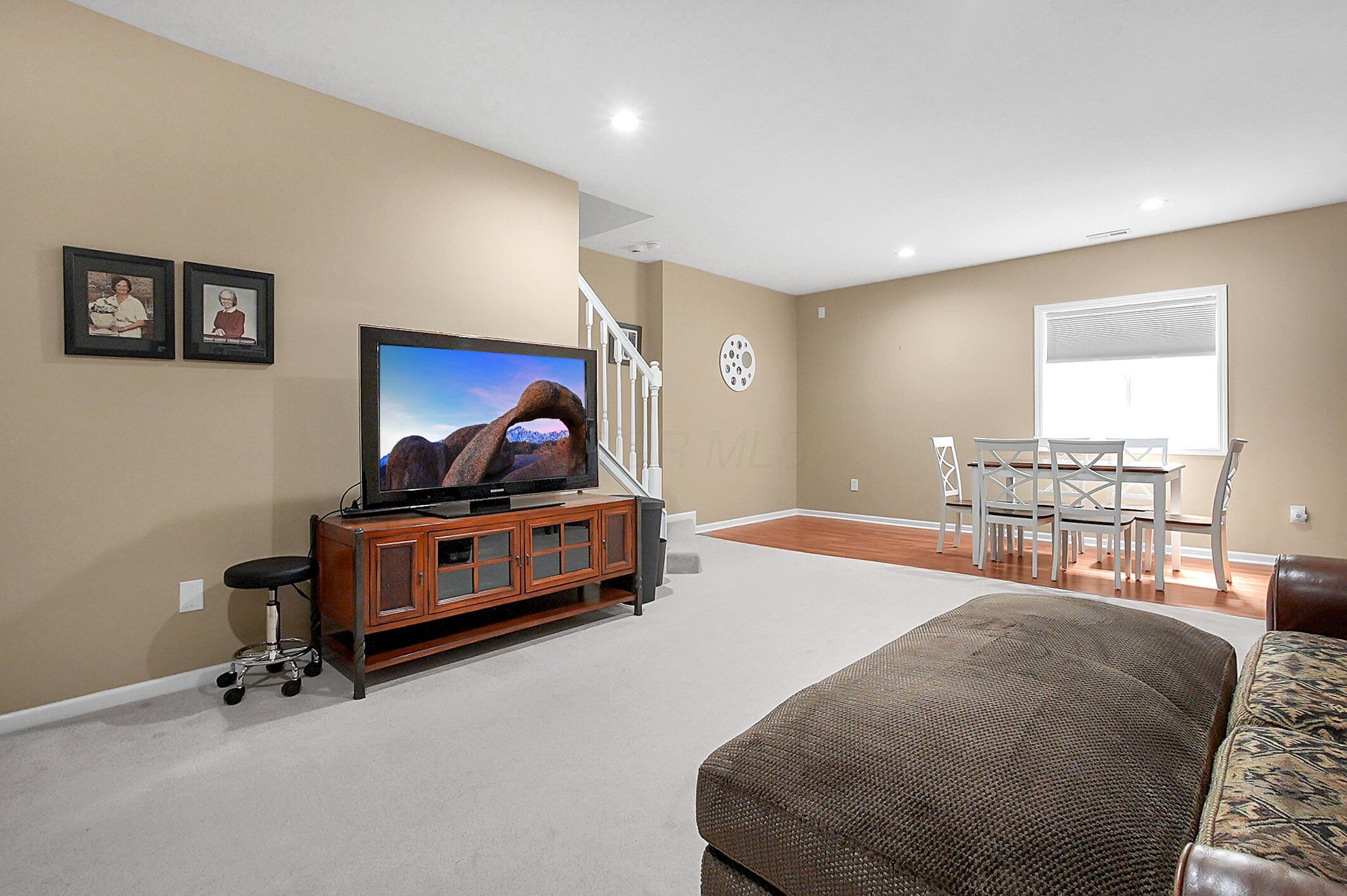 4756 Clubpark Drive, Hilliard, Ohio image 30