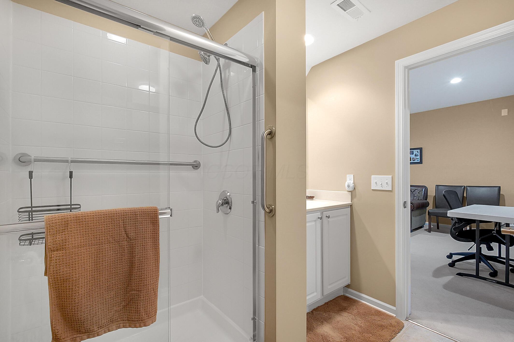 4756 Clubpark Drive, Hilliard, Ohio image 32