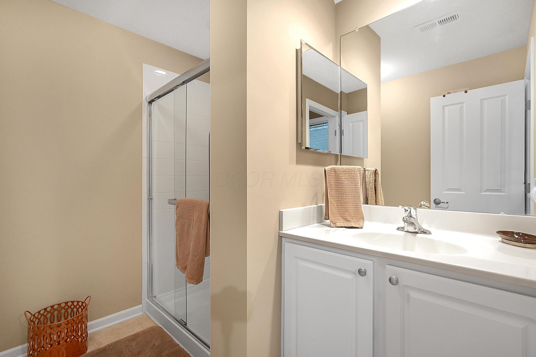 4756 Clubpark Drive, Hilliard, Ohio image 31