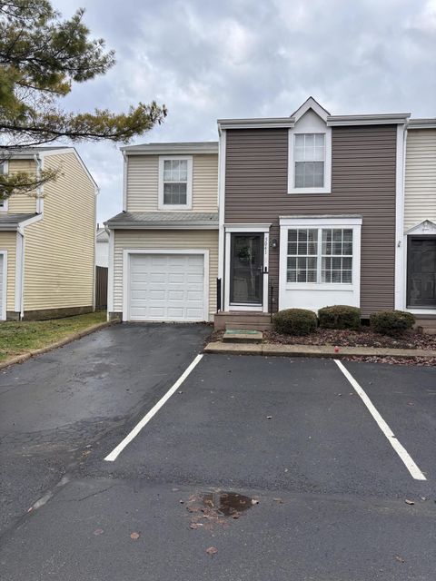Photo of 5041 Singleton Drive 26A #26A, Hilliard, OH 43026 (MLS # 225046348)