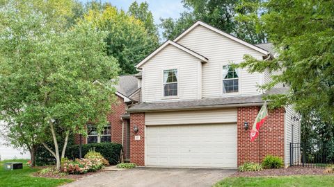 Photo of 657 Norfolk Square S, Pickerington, OH 43147 (MLS # 223029398)