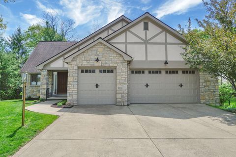 Photo of 421 Heather Lane, Powell, OH 43065 (MLS # 226014896)