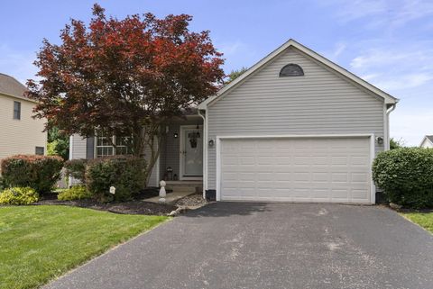 Photo of 542 Scioto Meadows Boulevard, Grove City, OH 43123 (MLS # 226019599)