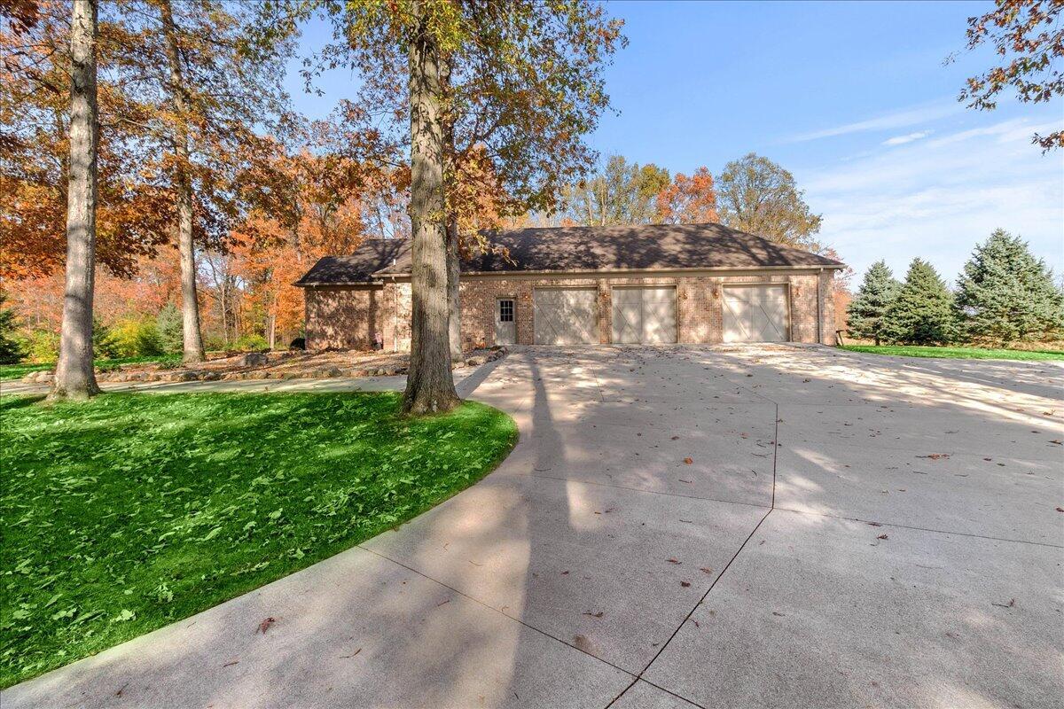 8749 Liberty Trace Lane, West Liberty, Ohio image 11