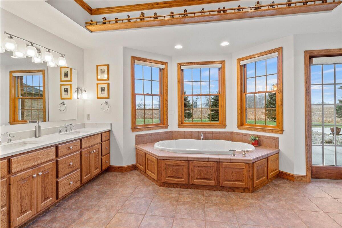 8749 Liberty Trace Lane, West Liberty, Ohio image 32