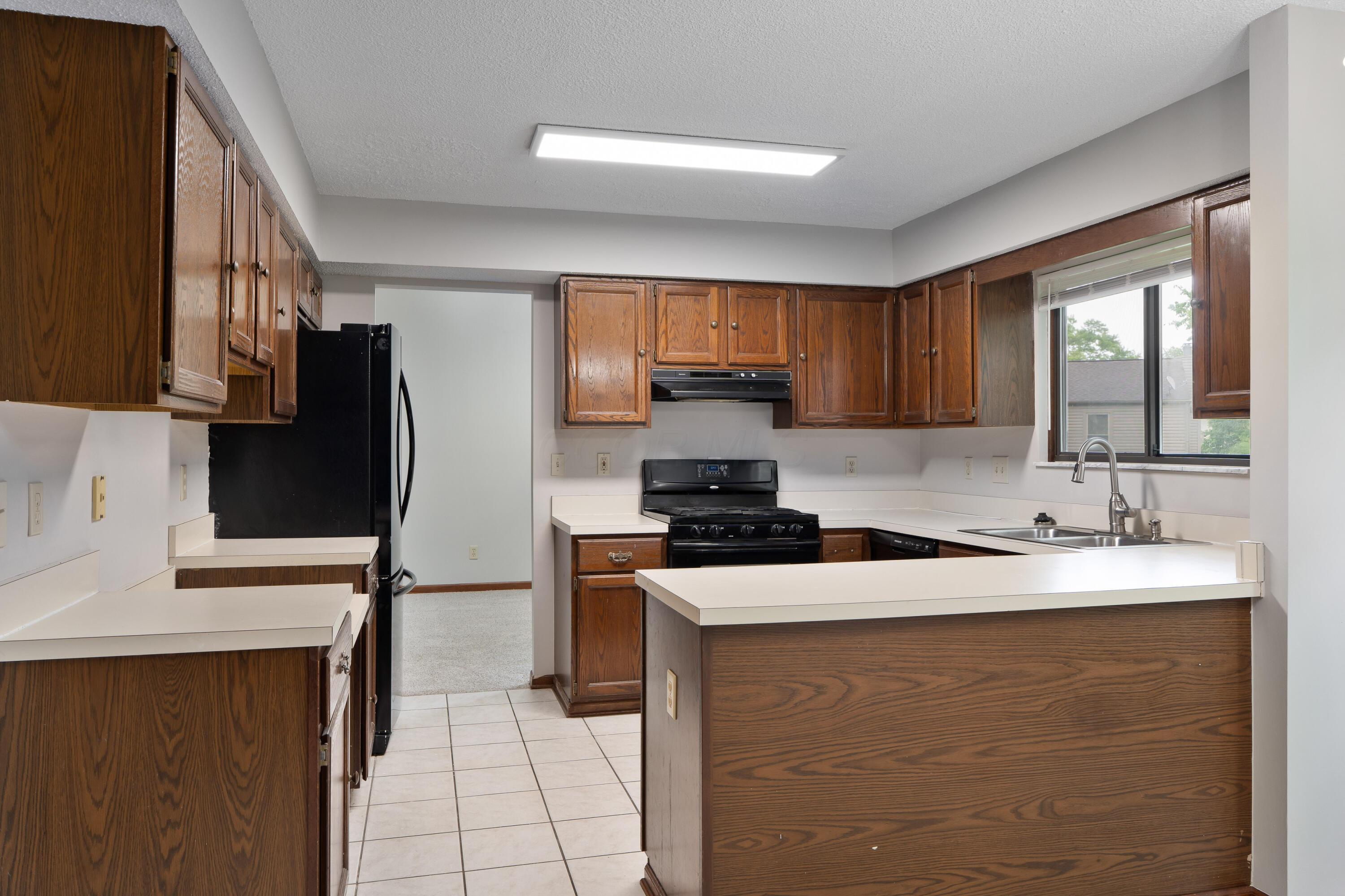 2321 Worthingwoods Boulevard, Powell, Ohio image 16