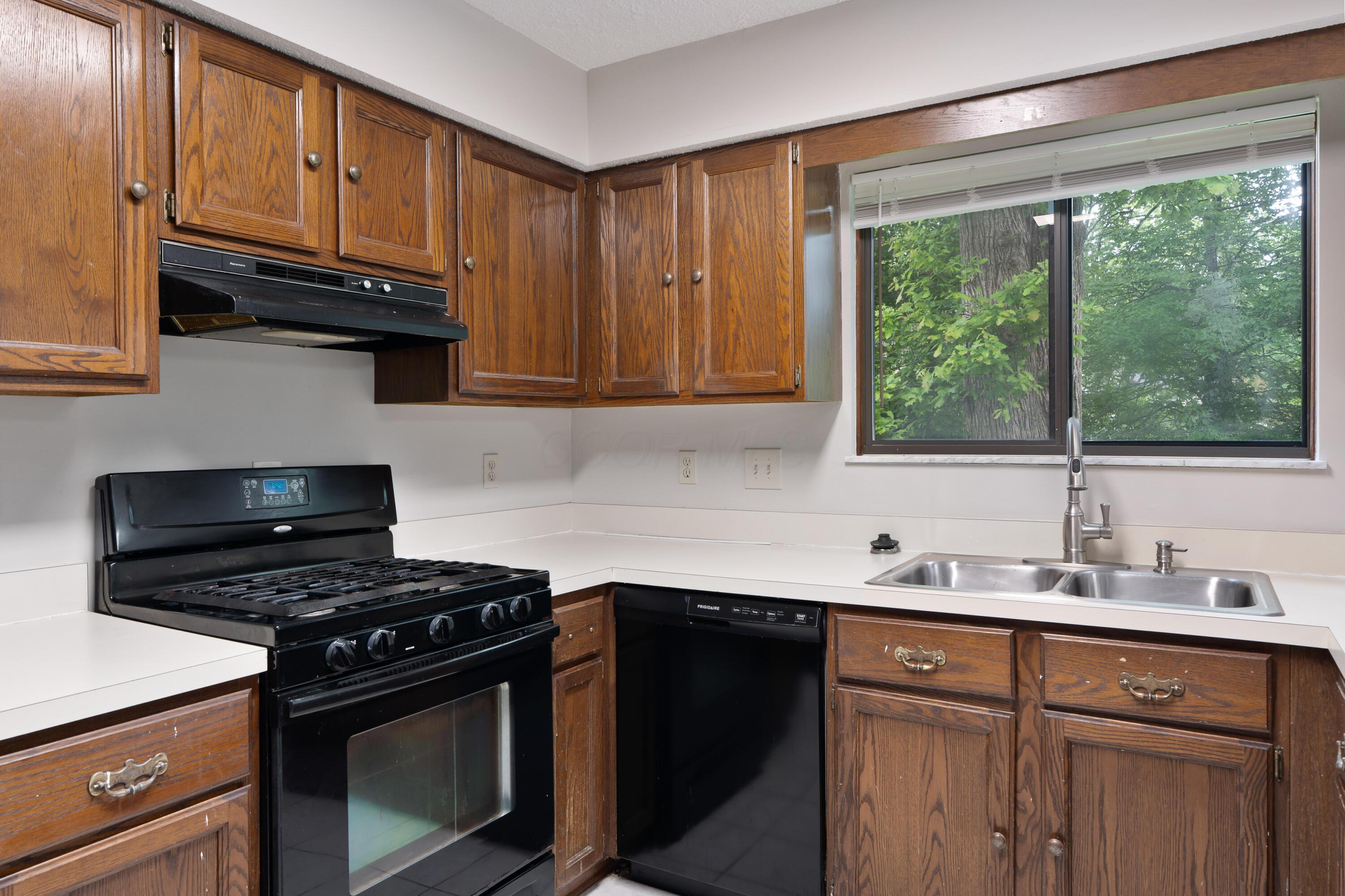 2321 Worthingwoods Boulevard, Powell, Ohio image 17