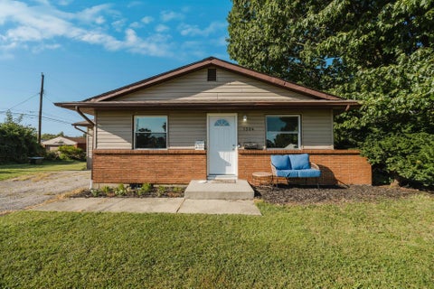 Photo of 1364 Wick Court, Columbus, OH 43207 (MLS # 226033925)