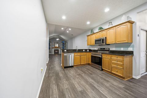 Tiny photo for 1393 Cascade Drive 19 #19, Grove City, OH 43123 (MLS # 225044765)