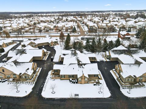 Tiny photo for 1393 Cascade Drive 19 #19, Grove City, OH 43123 (MLS # 225044765)