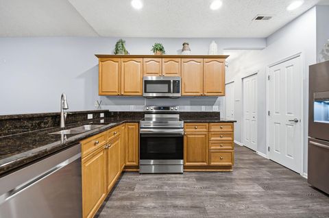 Tiny photo for 1393 Cascade Drive 19 #19, Grove City, OH 43123 (MLS # 225044765)