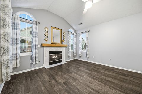 Tiny photo for 1393 Cascade Drive 19 #19, Grove City, OH 43123 (MLS # 225044765)