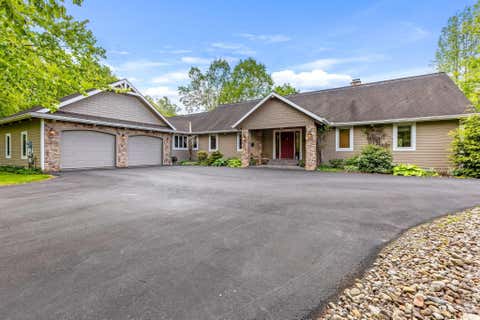 Homes For Sale - 3040 West Point Road<br/> Fairfield County, Lancaster, OH 43130