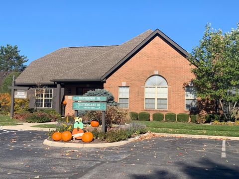 Tiny photo for 2560 Trotterslane Drive, Columbus, OH 43235 (MLS # 225039628)