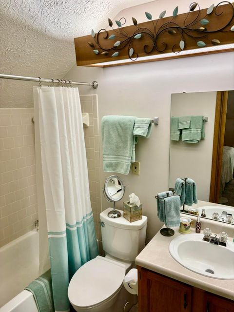 Tiny photo for 2560 Trotterslane Drive, Columbus, OH 43235 (MLS # 225039628)