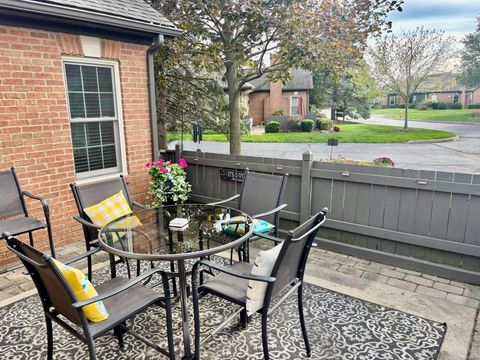 Tiny photo for 2560 Trotterslane Drive, Columbus, OH 43235 (MLS # 225039628)