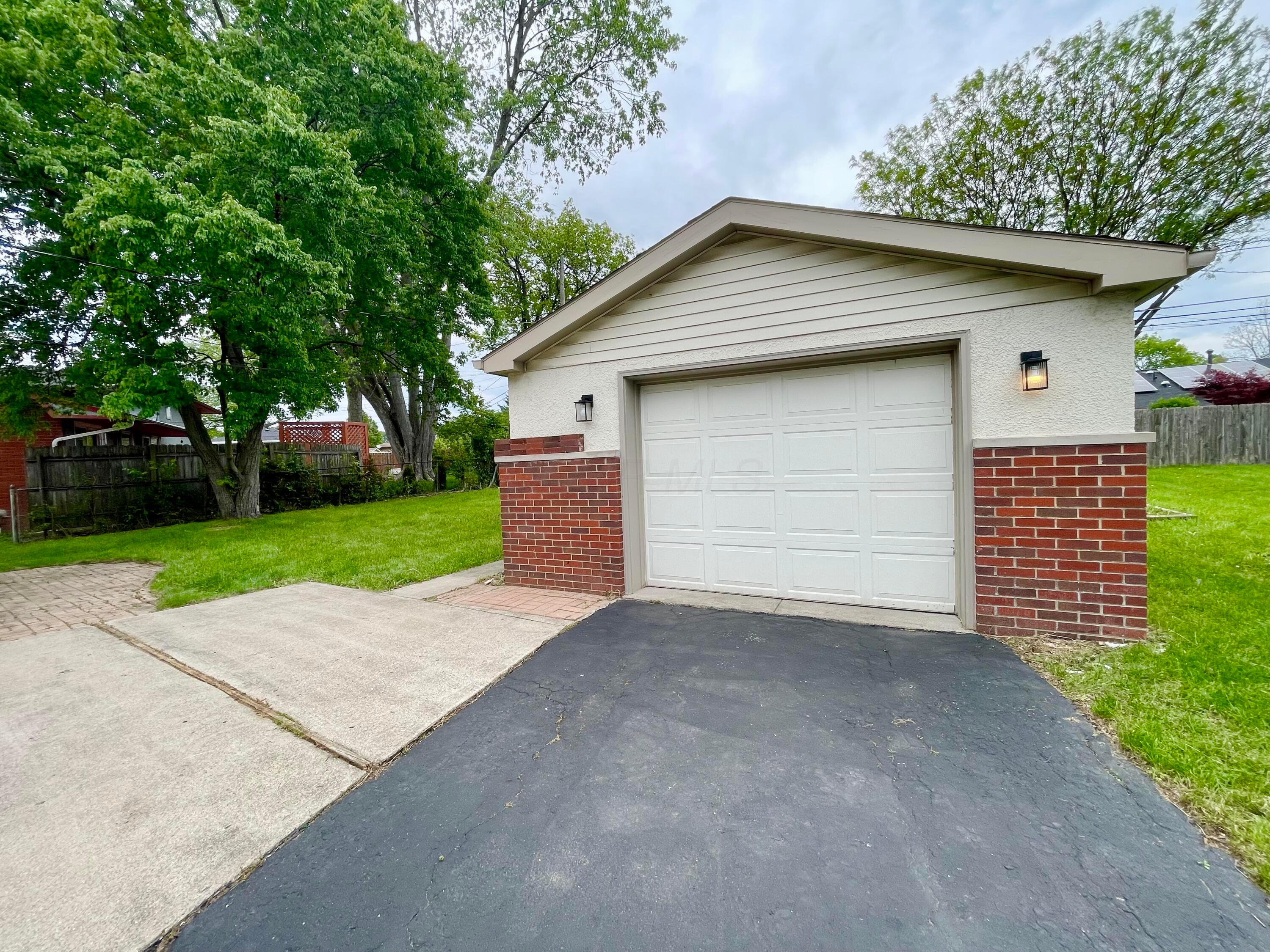 5806 Satinwood Drive
