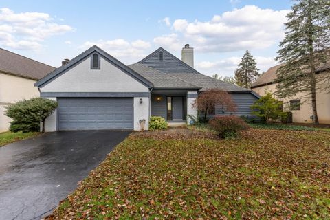 Photo of 2233 Fernleaf Lane, Columbus, OH 43235 (MLS # 224043802)