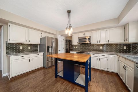 Tiny photo for 7551 Ashlord Court, Dublin, OH 43017 (MLS # 226021746)