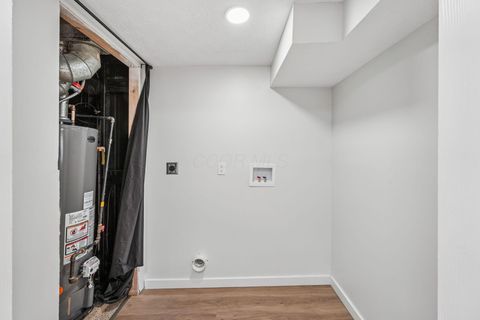 Tiny photo for 3274 Parklane Avenue, Columbus, OH 43231 (MLS # 225037648)